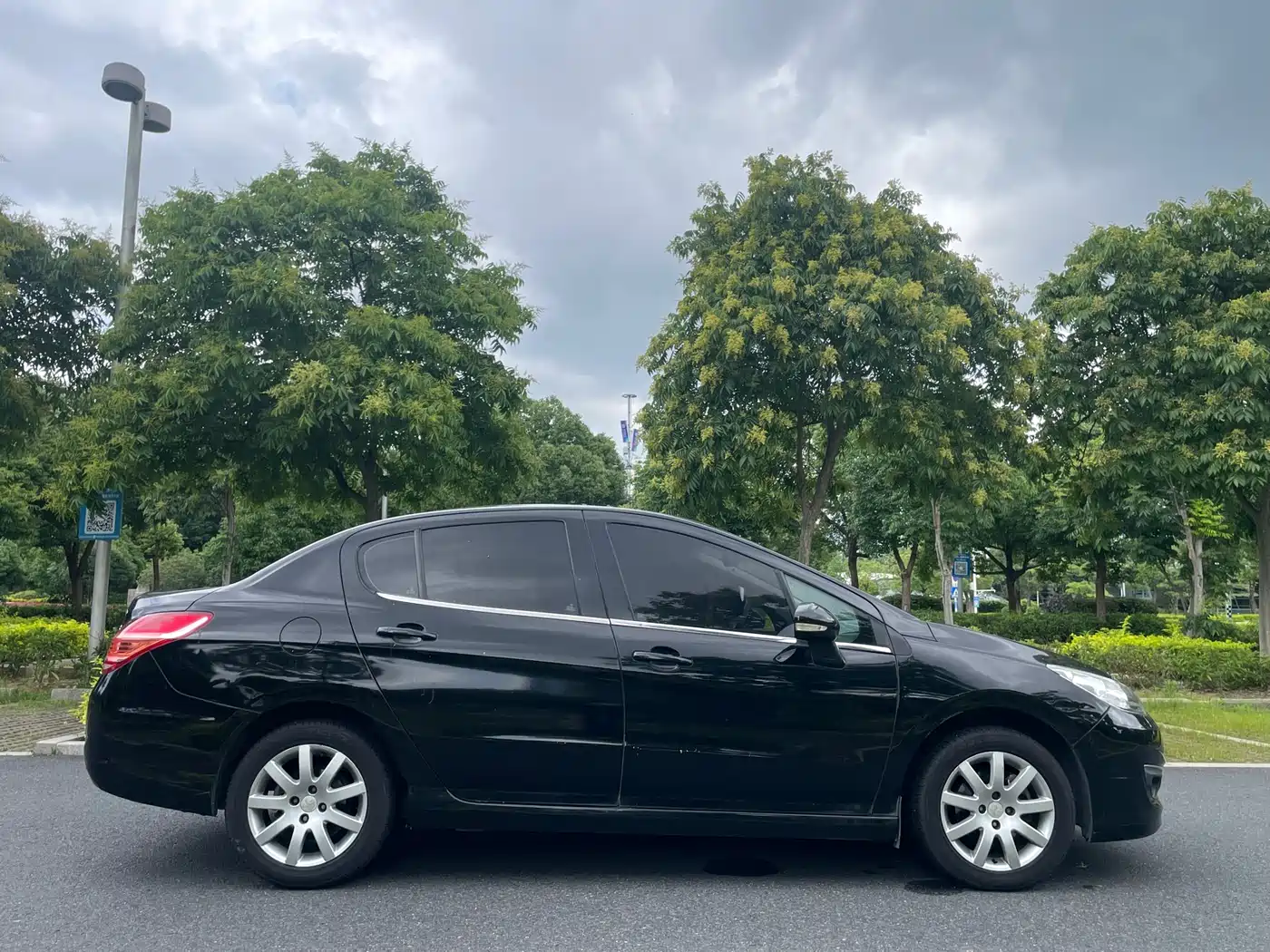 Peugeot 308 2014 Model Joy Edition Classic 1.6L Automatic Trend Style фото 10