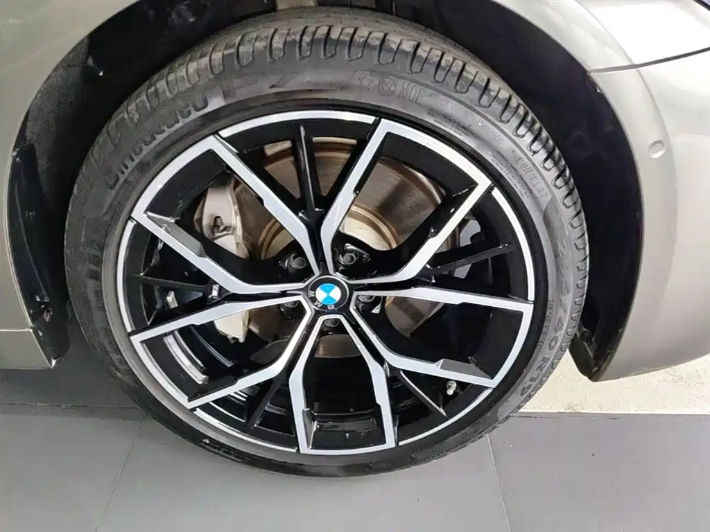 BMW 5 Series 2023 530Li Premium M Sport Package фото 14