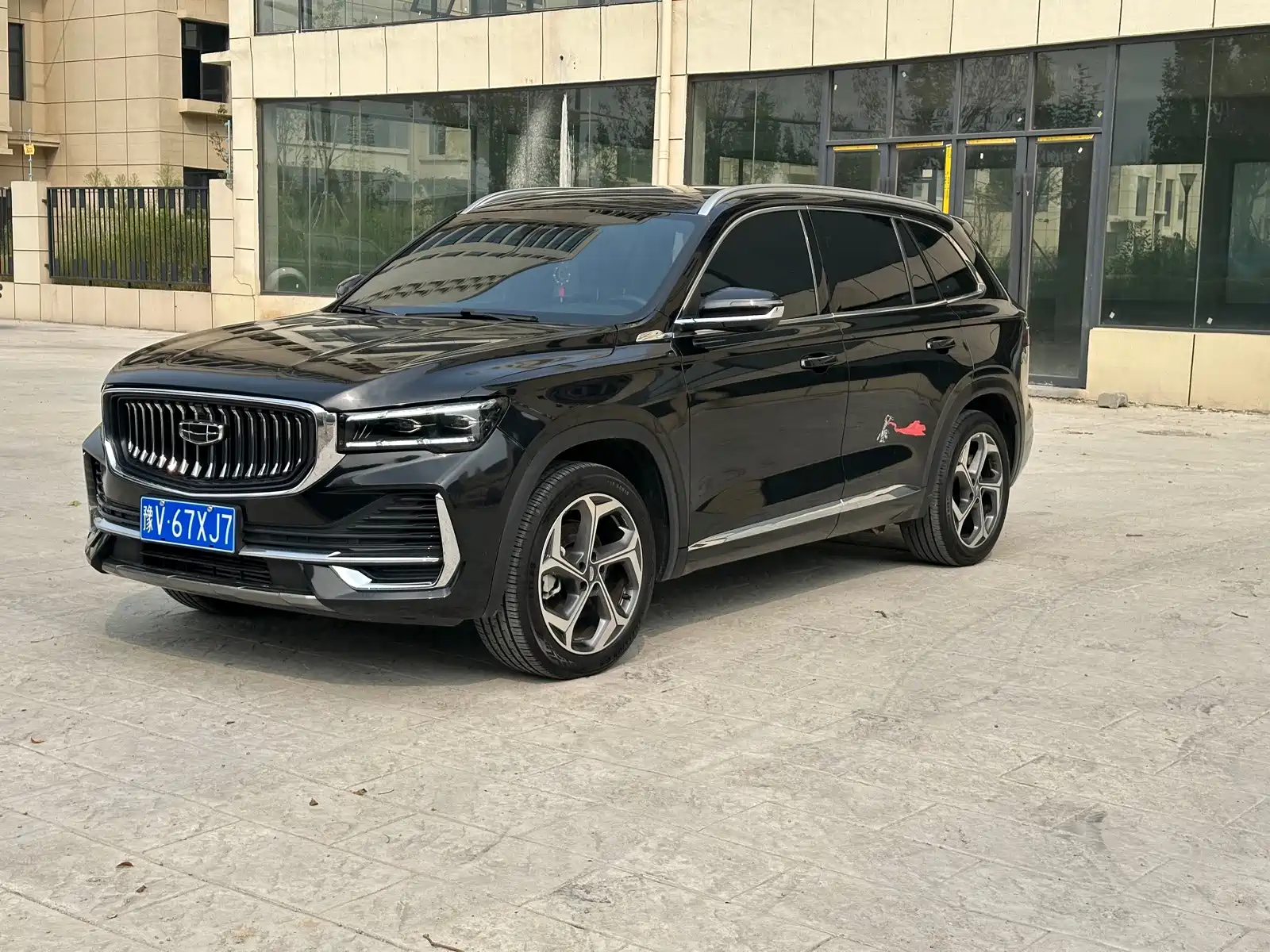 Фото 1 - Geely Monjaro