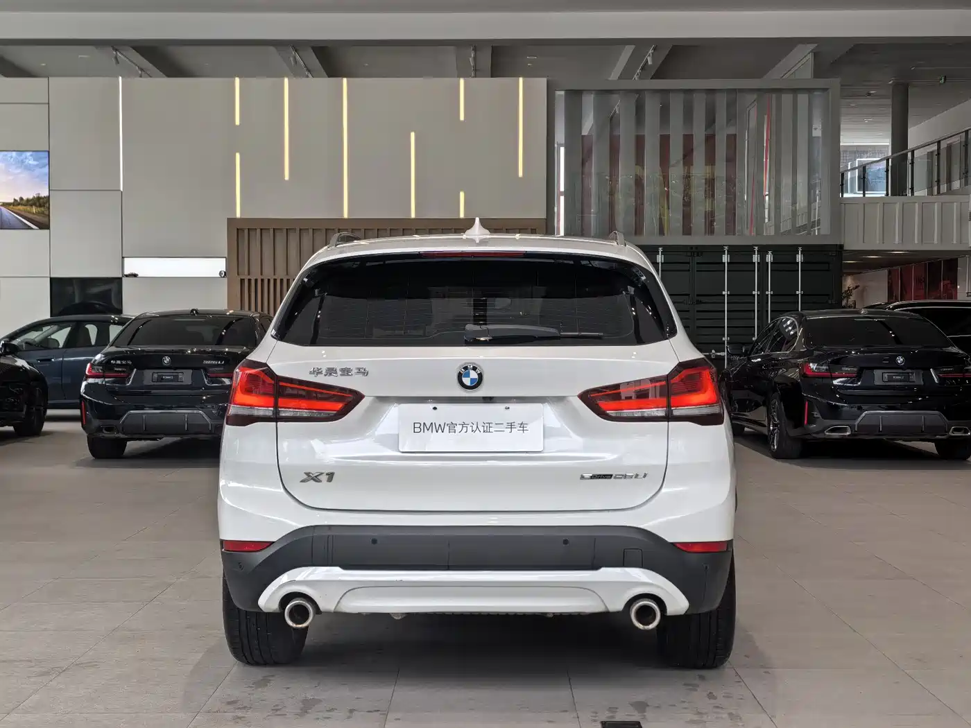 BMW X1 2022 sDrive25Li Leading фото 7