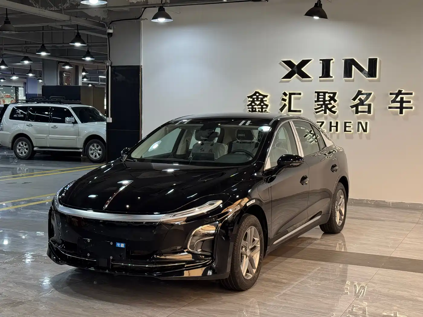 Hongqi E-QM5 2025 610km PLUS фото 2