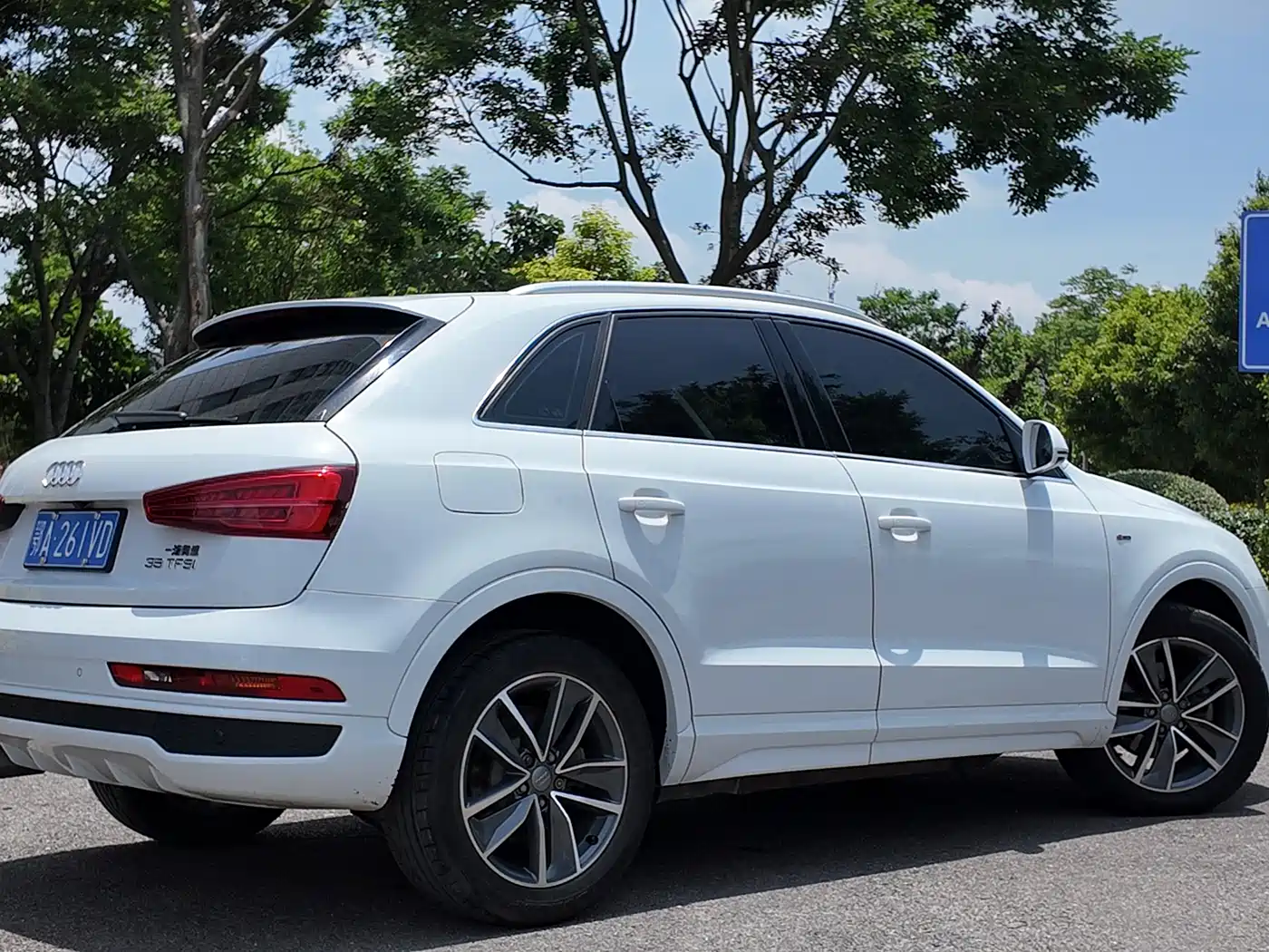 Audi Q3 2018 30th Anniversary Edition 35 TFSI Sport фото 8