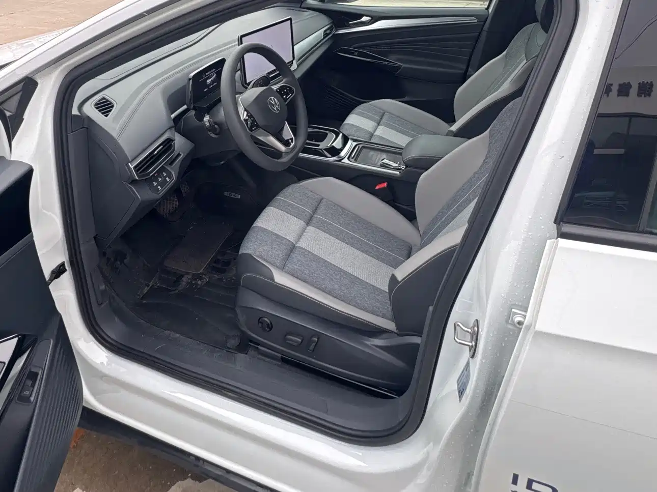 VOLKSWAGEN ID.4 CROZZ