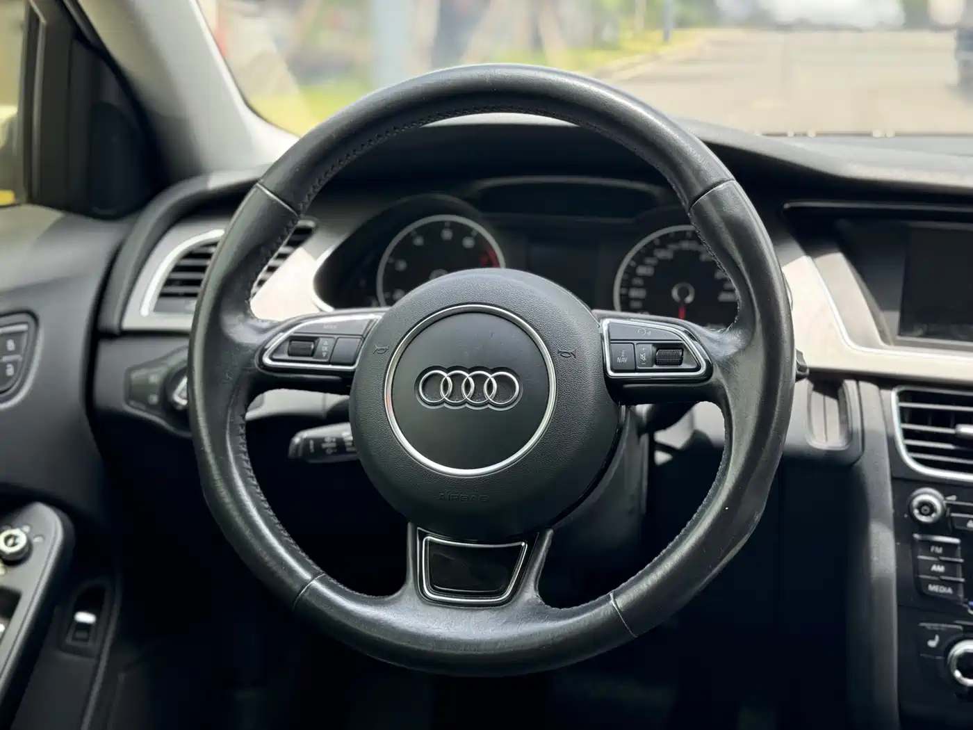 Audi A4L 2015 35 TFSI Auto Comfort фото 15