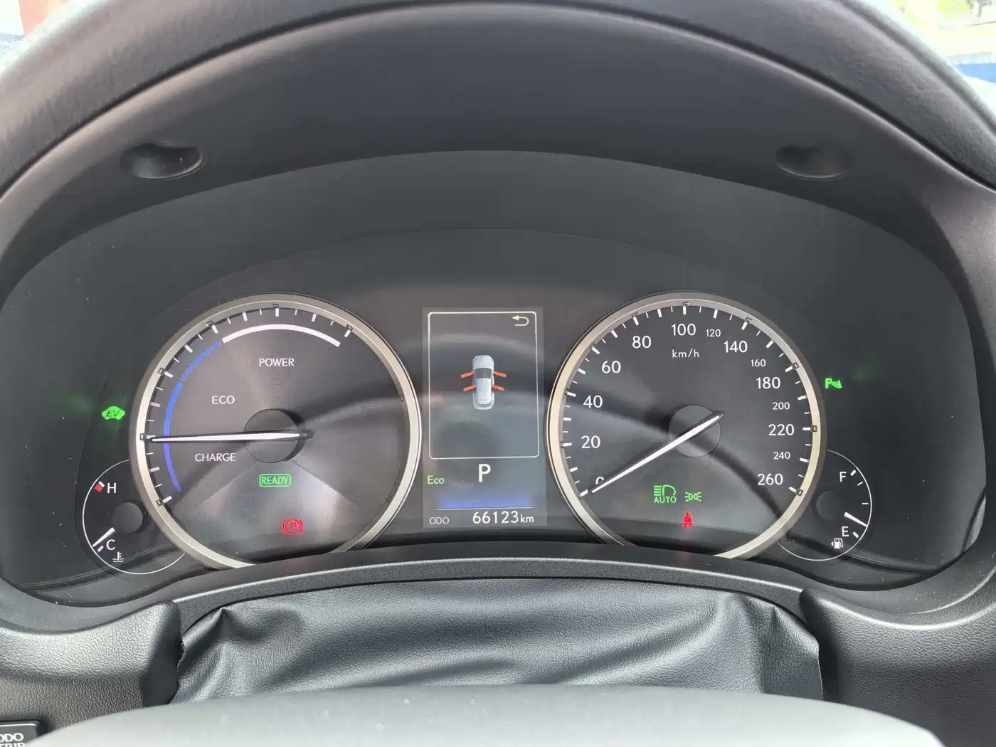 Lexus NX 2020 300h FWD F Sport China V фото 16