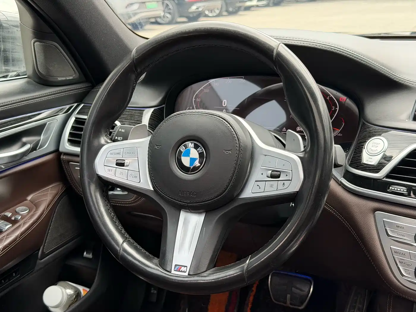 BMW 7 Series 2021 Model 740Li Leading Luxury Package фото 15