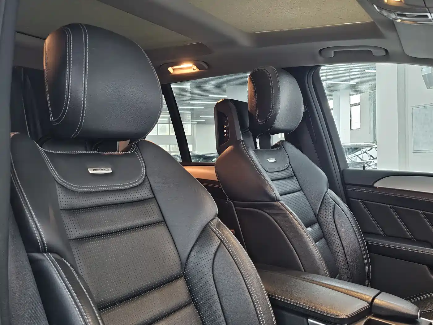 Mercedes-Benz M-Class AMG 2012 AMG ML 63 фото 16