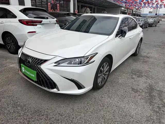 Lexus ES 2022 200 Excellence Edition