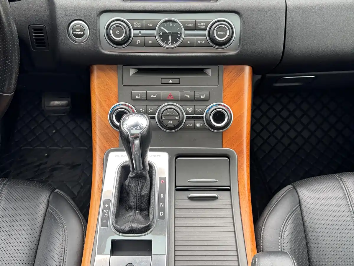Photo 22 - Land Rover Range Rover Sport