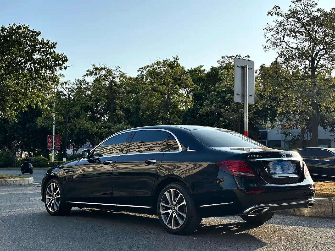 Mercedes-Benz E-Class 2018 E 200 L 4MATIC фото 8
