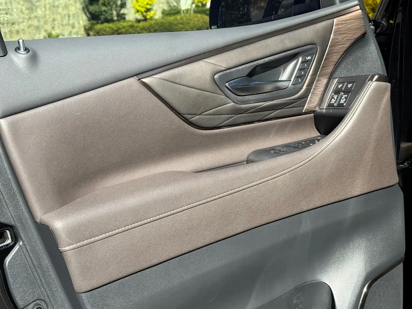 Toyota Vellfire 2024 2024 Crown Hybrid 2.5L Premium Edition