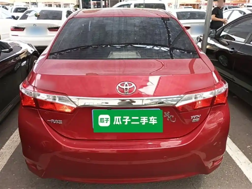 Toyota Corolla 2014 1.6L CVT GL-i фото 6