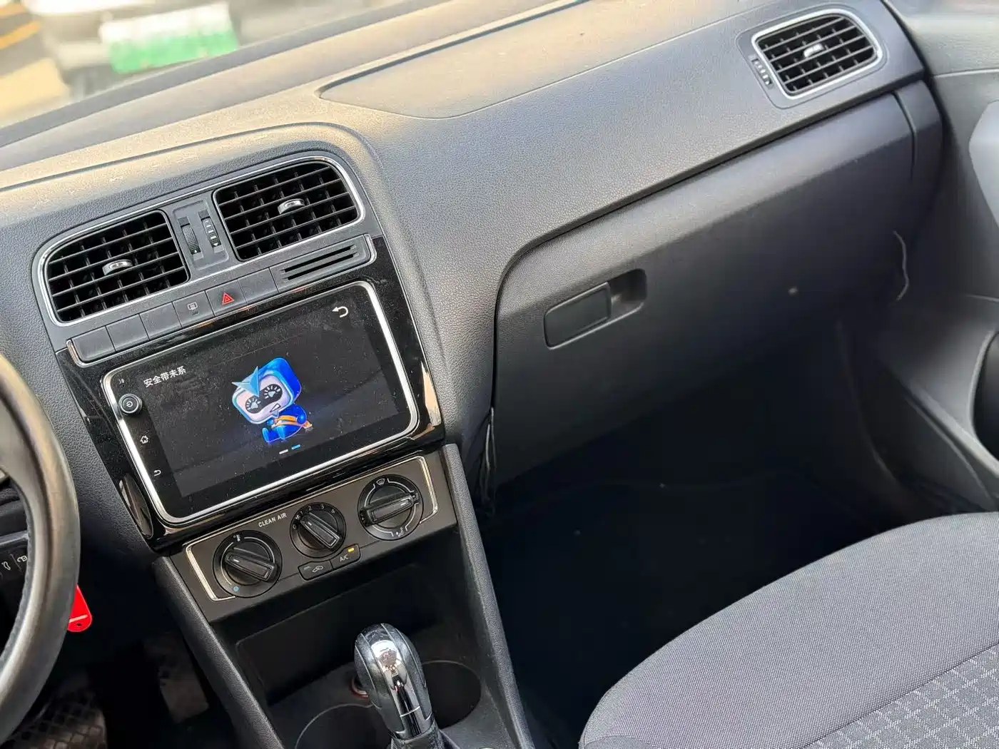 Volkswagen Polo 2016 1.6L Automatic Comfort фото 5