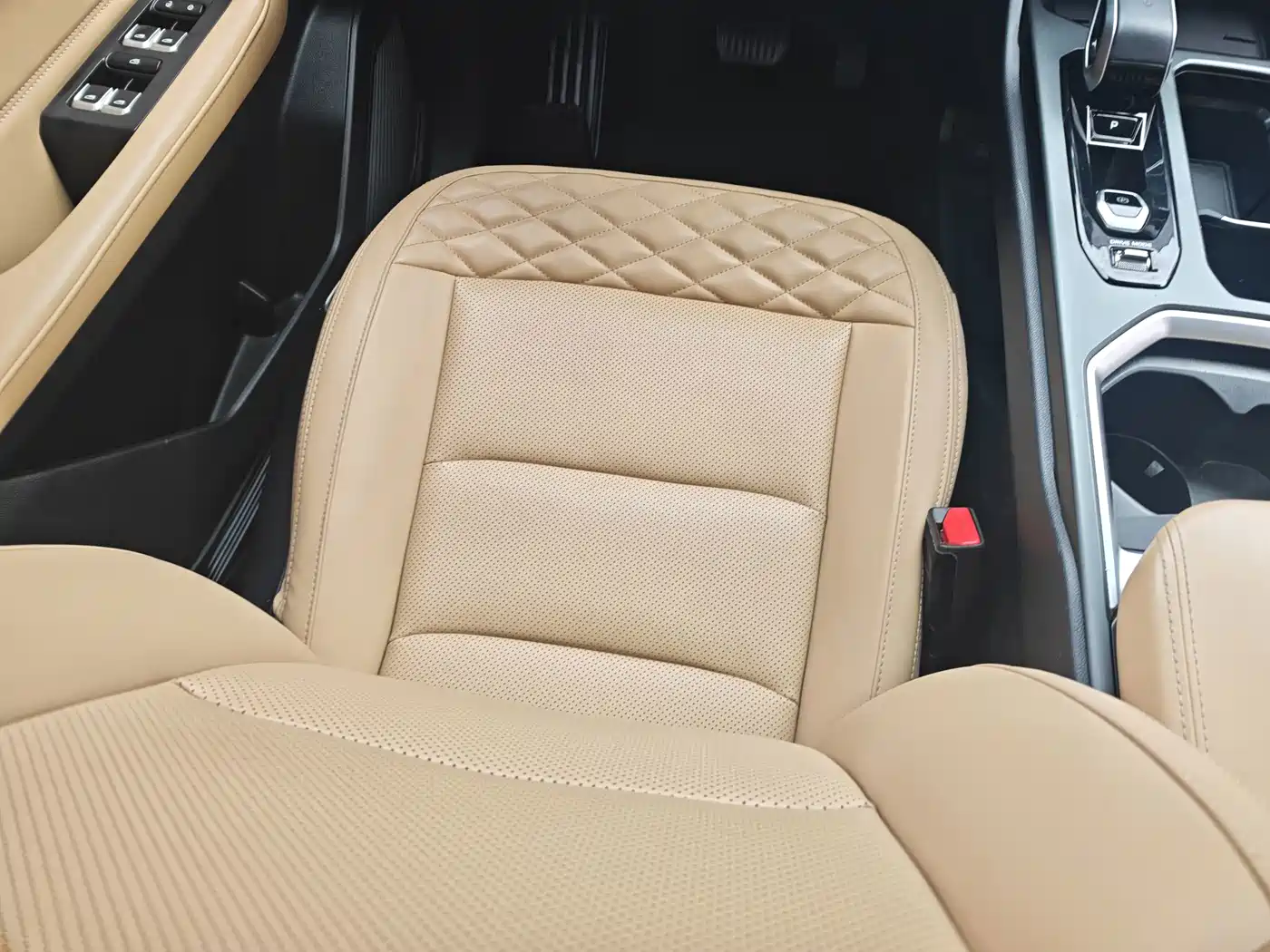 Geely Haoyue L 2023 2023 Model 2.0T DCT Luxury