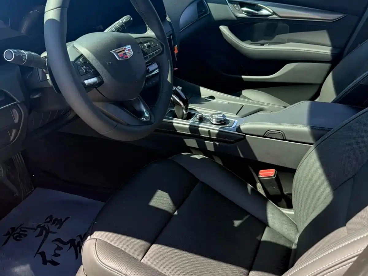 Cadillac CT5 2025 Model 28T Track Performance Edition фото 4