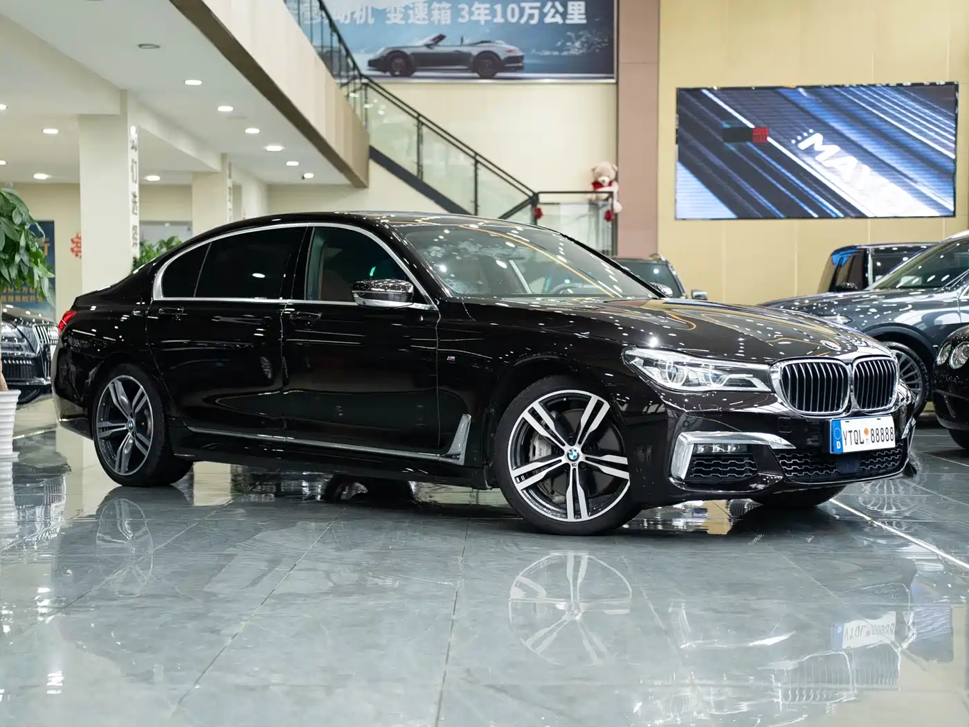 BMW 7 Series 2018 750Li xDrive M Sport Package фото 3