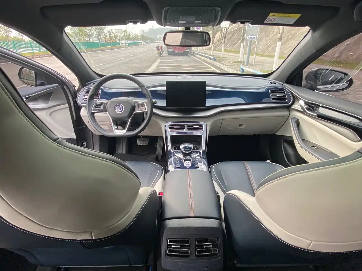 BYD Qin PLUS 2021 DM-i 55KM Flagship фото 6