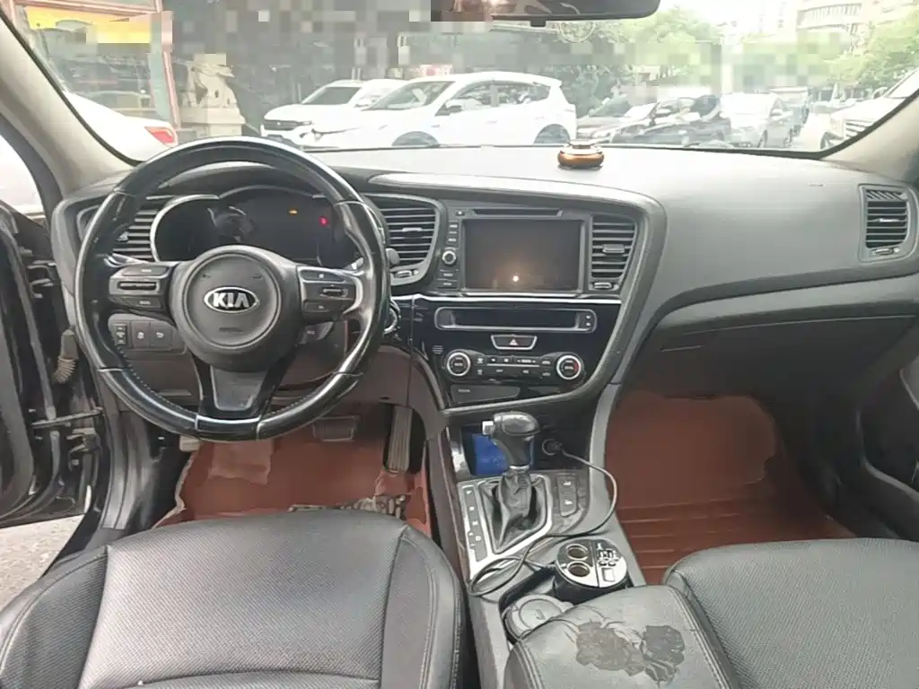 Фото 10 - Kia K5