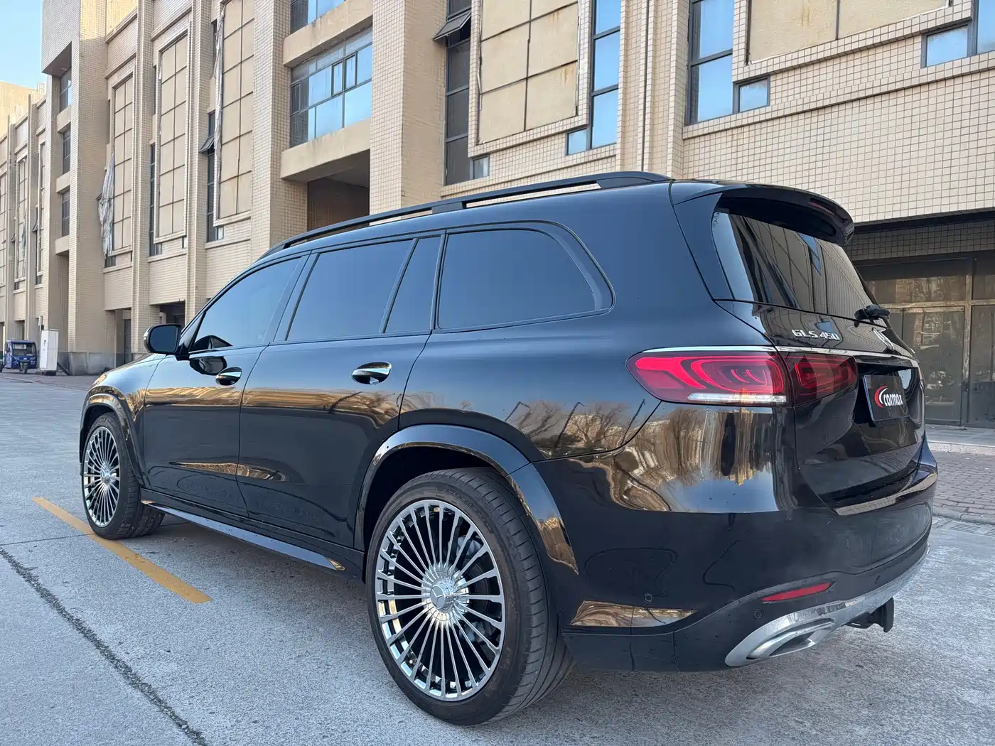 Mercedes-Benz GLS 2023 GLS 450 4MATIC Luxury Edition фото 4