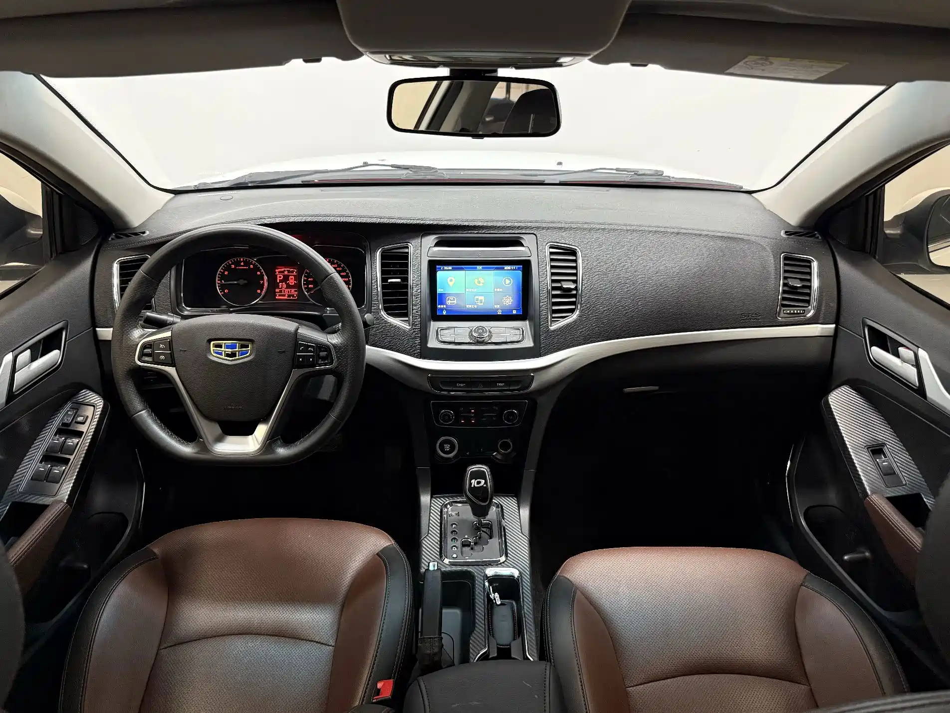 Фото 23 - Geely Vision