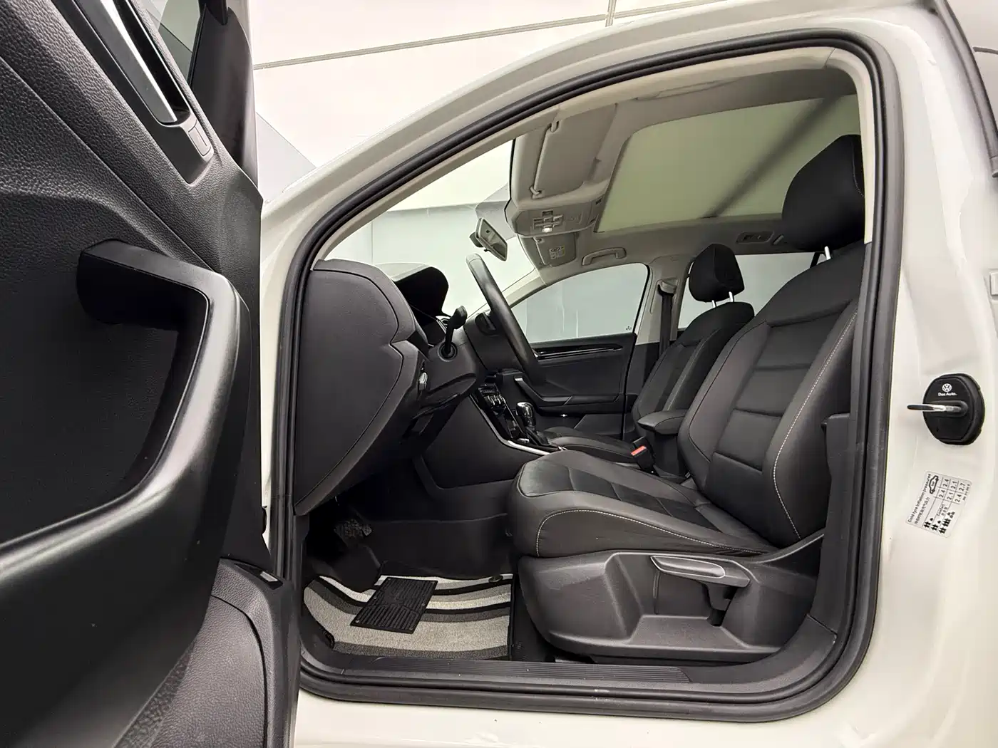 Volkswagen T-ROC 2022 280TSI DSG 2WD Comfort PLUS фото 16