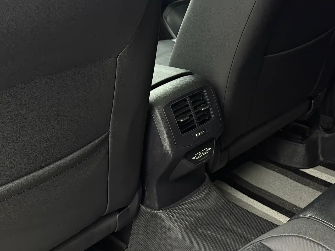 Volkswagen T-ROC 2022 280TSI DSG 2WD Comfort PLUS фото 15