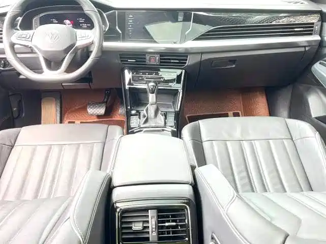 Volkswagen Passat 2022 330TSI Elite Edition фото 8