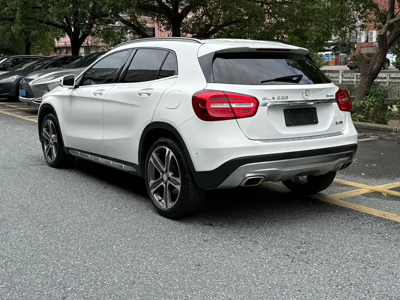 Mercedes-Benz GLA 2016 GLA 220 4MATIC Luxury фото 3