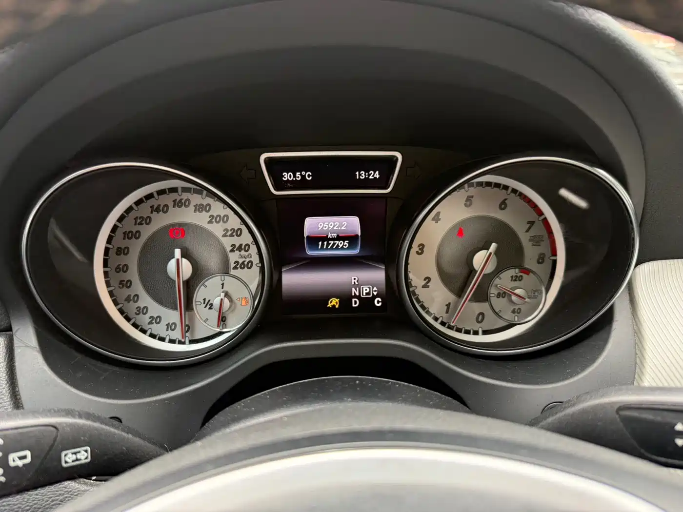 Mercedes-Benz GLA 2016 GLA 220 4MATIC Luxury фото 23