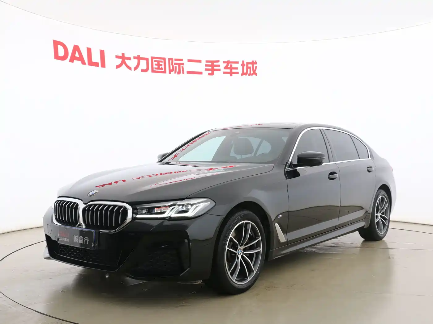 BMW 5 Series 2022 525Li M Sport Package