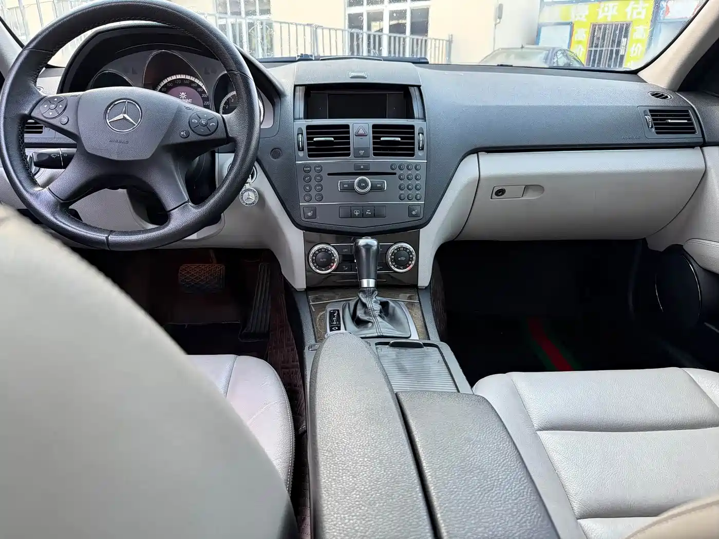 Mercedes-Benz C-Class 2010 C 200K Fashion фото 6