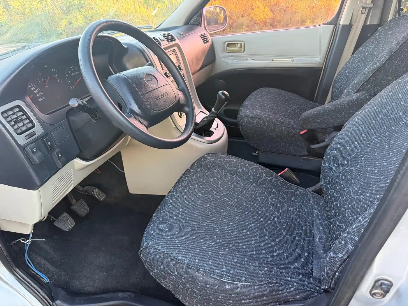 Jinbei Grace 2015 2015 2.0L Classic Edition Base Model Long Wheelbase 7-Seater