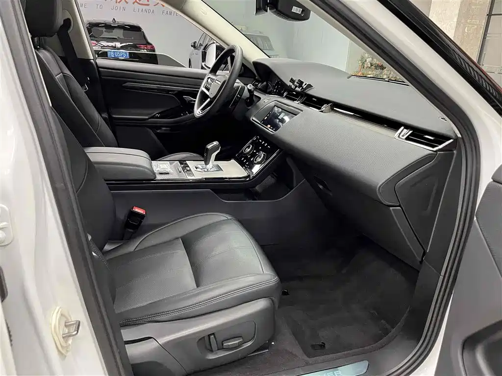 Land Rover Range Rover Evoque 2021 Range Rover Evoque L 249PS R-Dynamic S Performance Edition фото 14