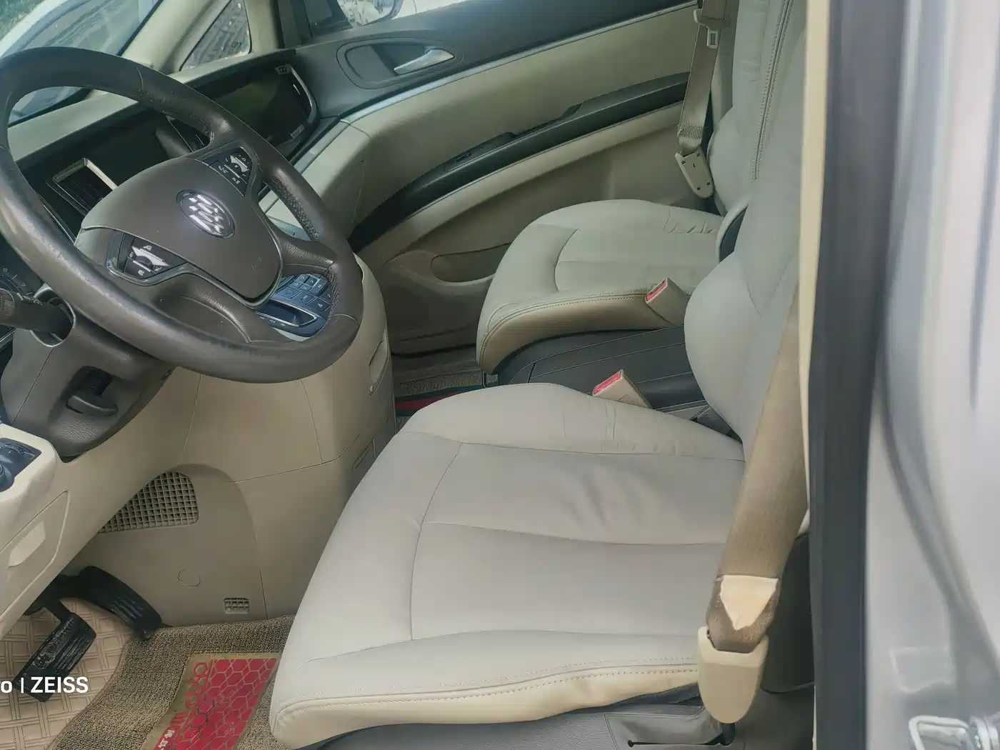 Buick GL8 2011 2.4L LT Luxury Business Executive фото 8