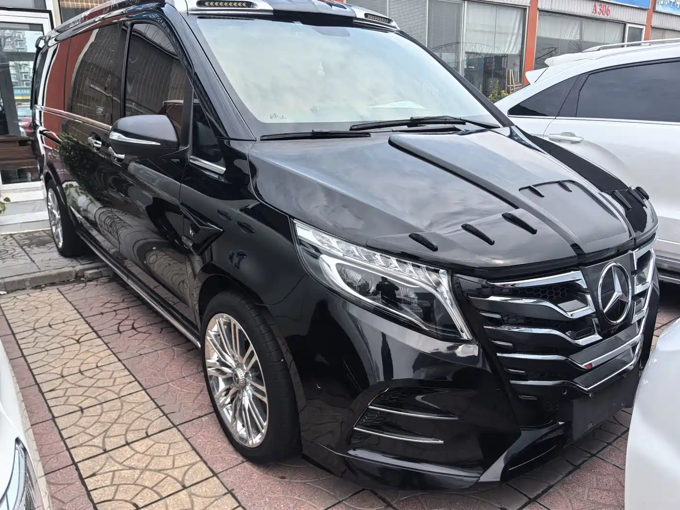 MERCEDES-BENZ VITO