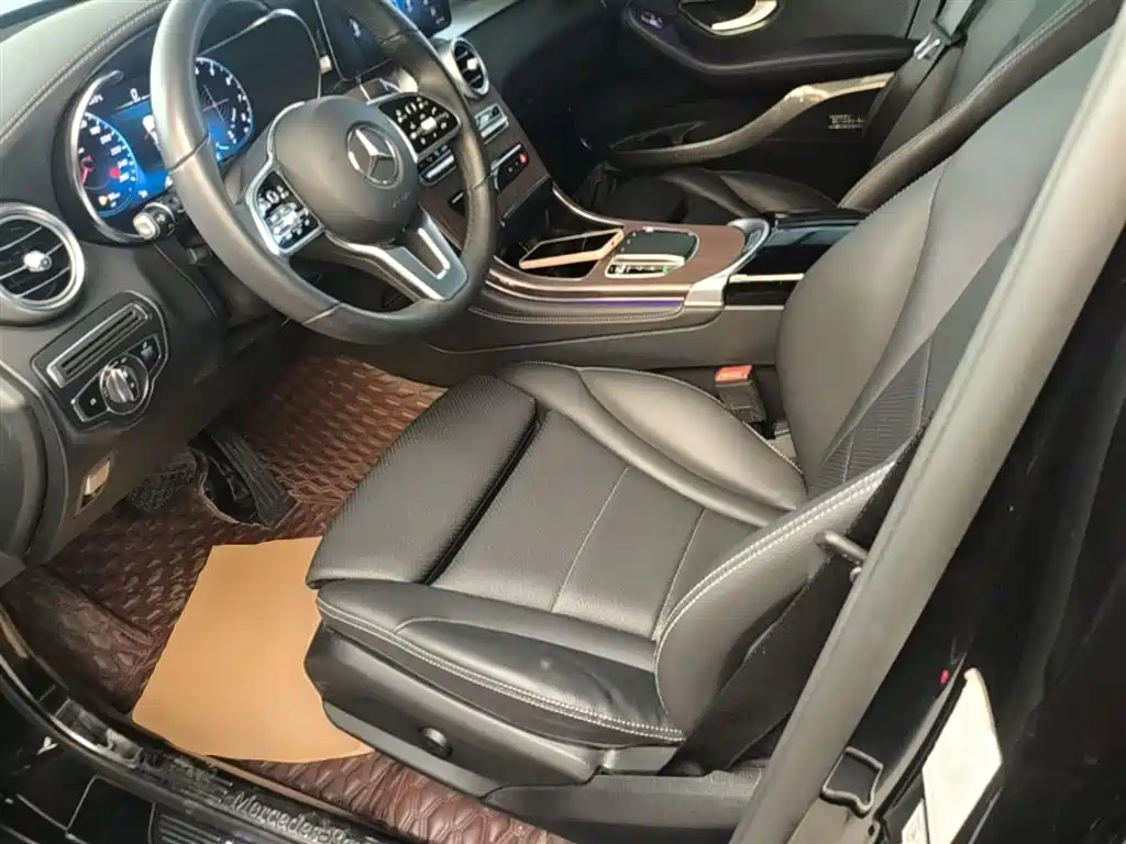 Mercedes-Benz GLC 2020 Facelift GLC 300 L 4MATIC Luxury фото 15