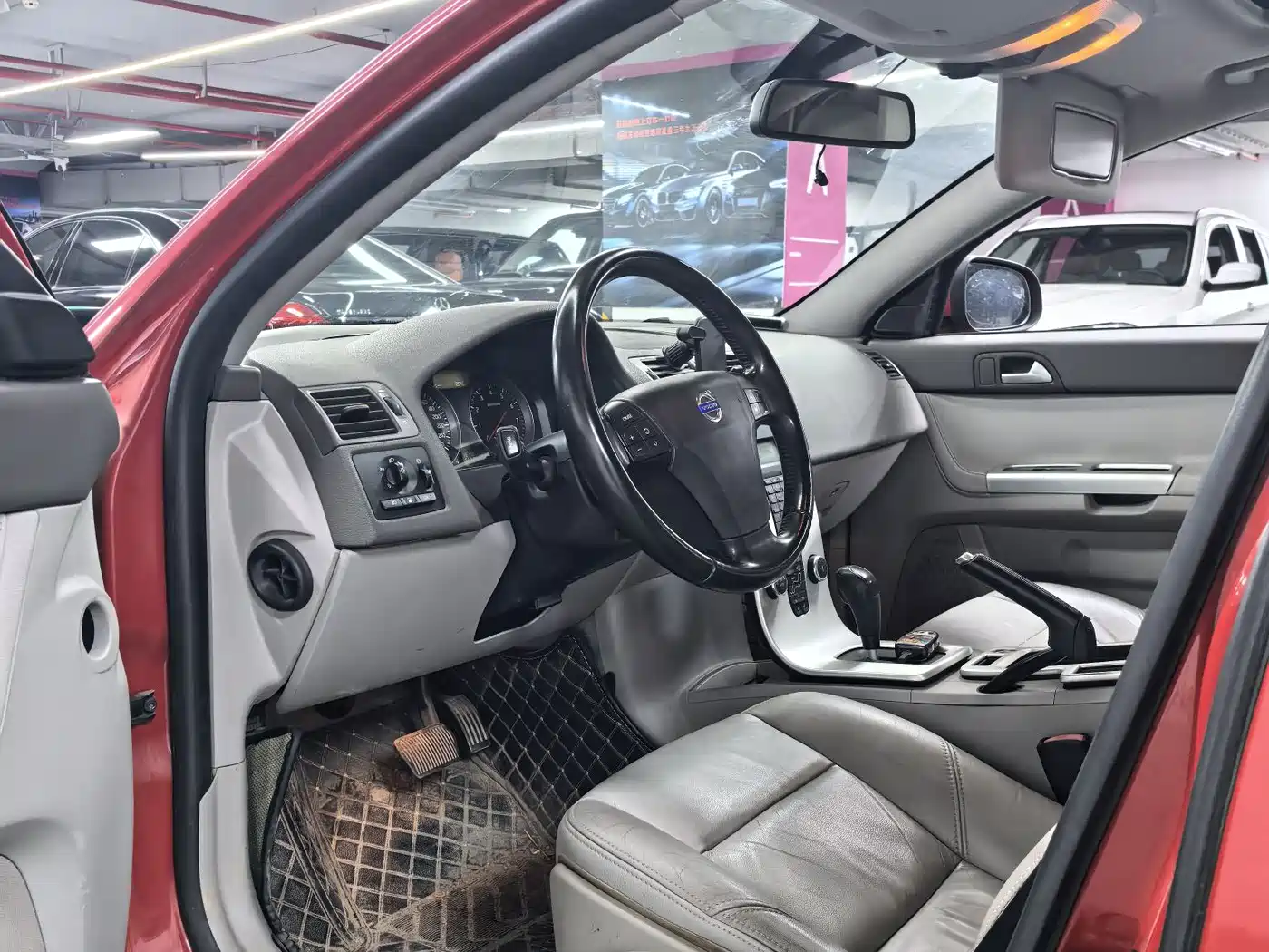 Фото 5 - Volvo S40