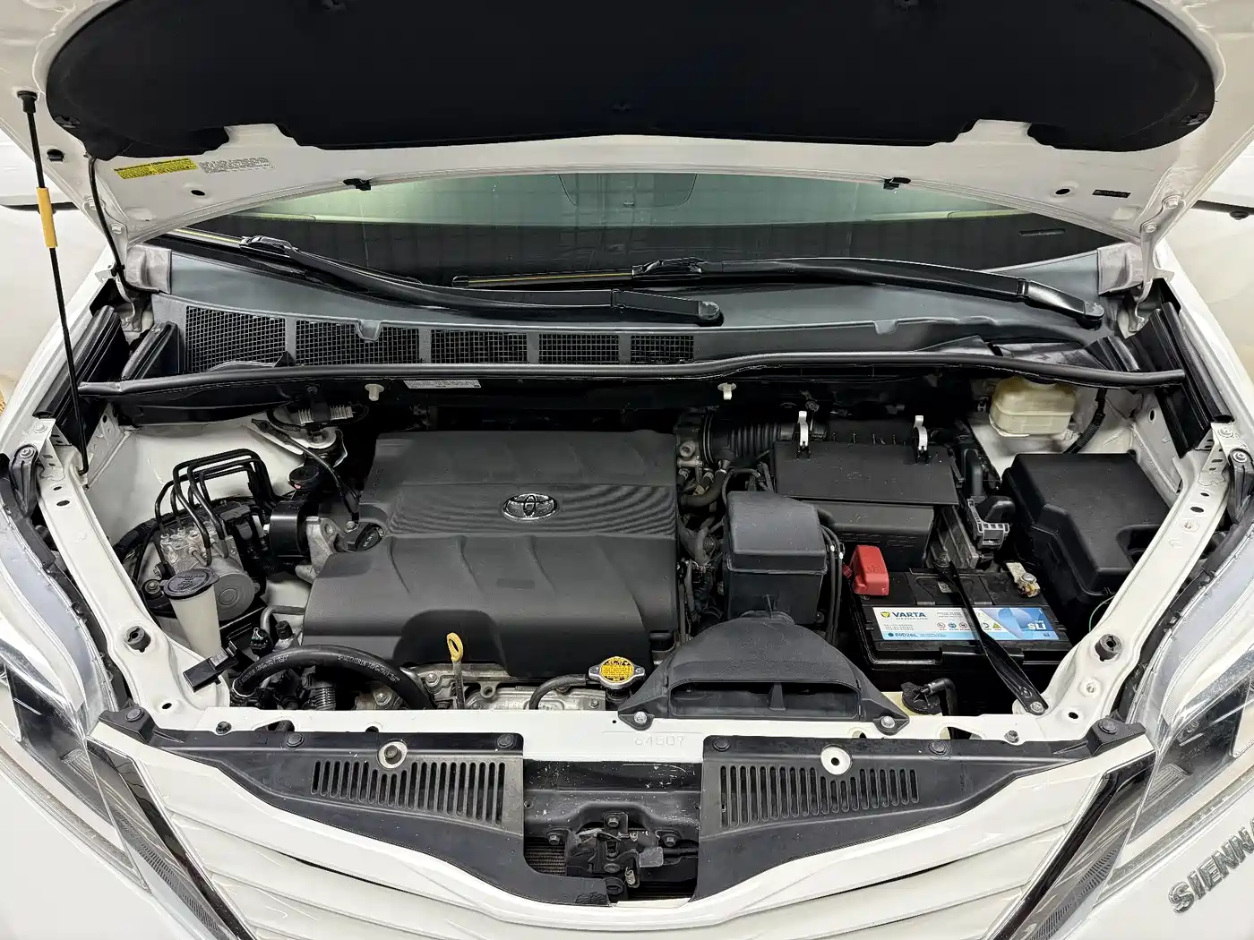 Toyota Sienna 2015 3.5L 4WD L фото 32