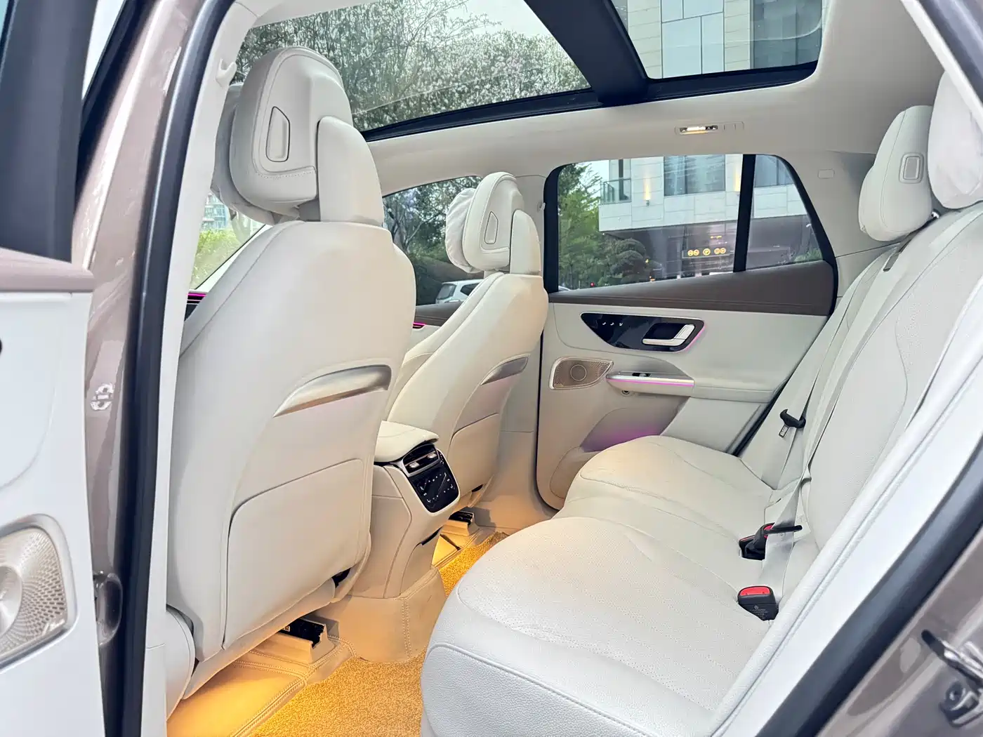 MERCEDES-BENZ EQE SUV