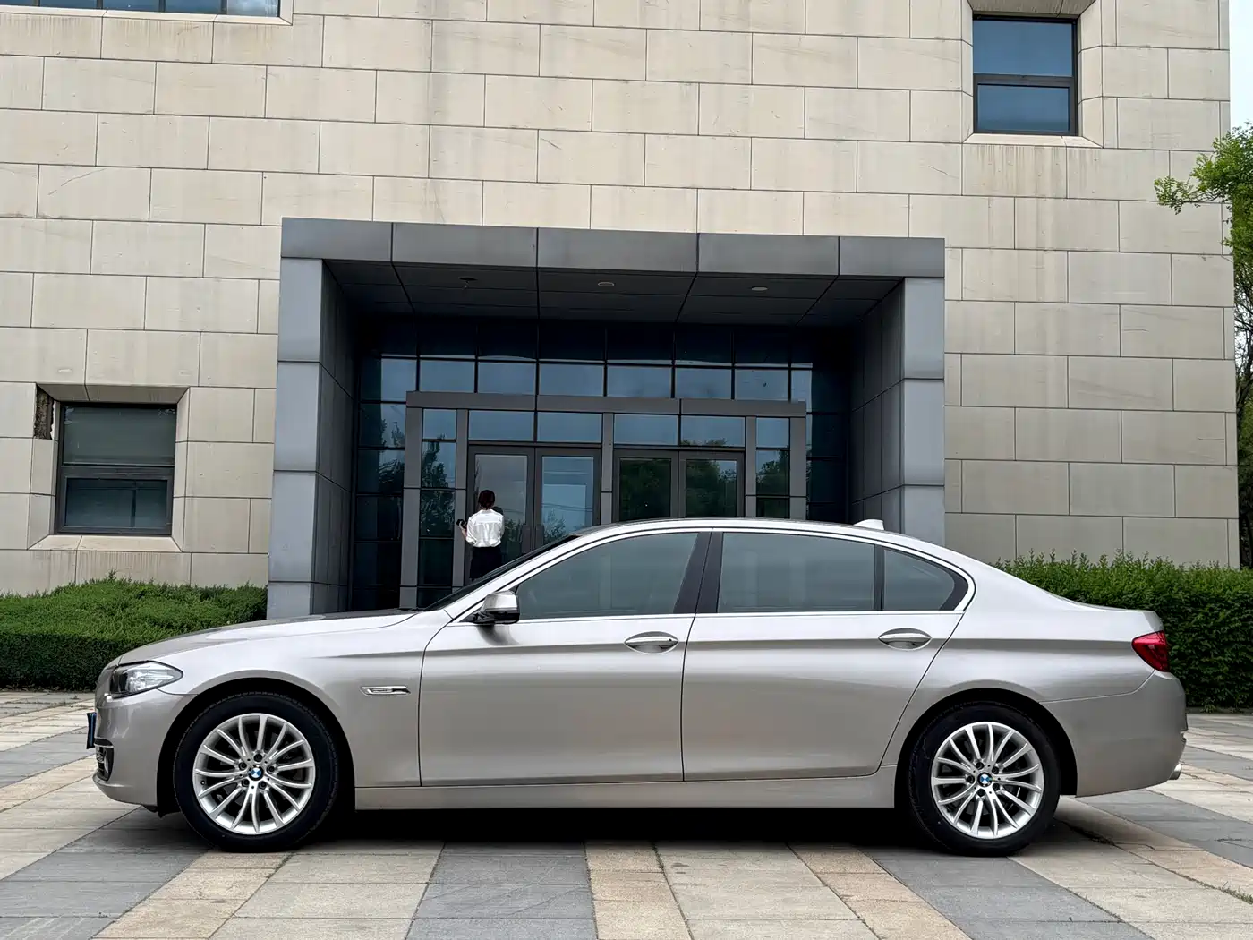 BMW 5 Series 2014 525Li Luxury Design Package фото 3