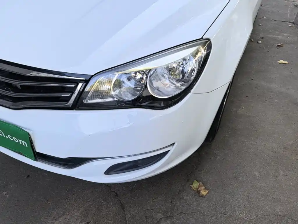 Roewe 350 2016 2015 Model 1.5L Manual Luxury Sunroof Edition