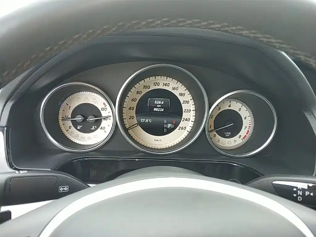 Mercedes-Benz E-Class 2014 E 300 L Sport фото 12