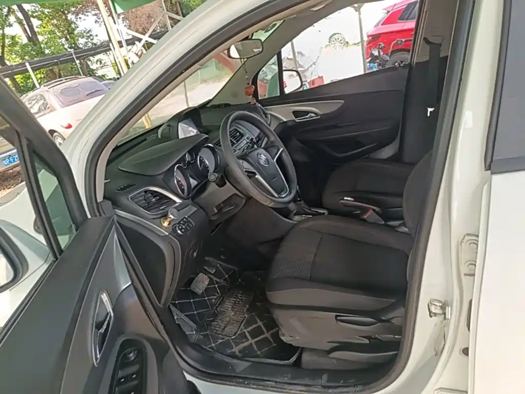 Фото 15 - Buick Encore