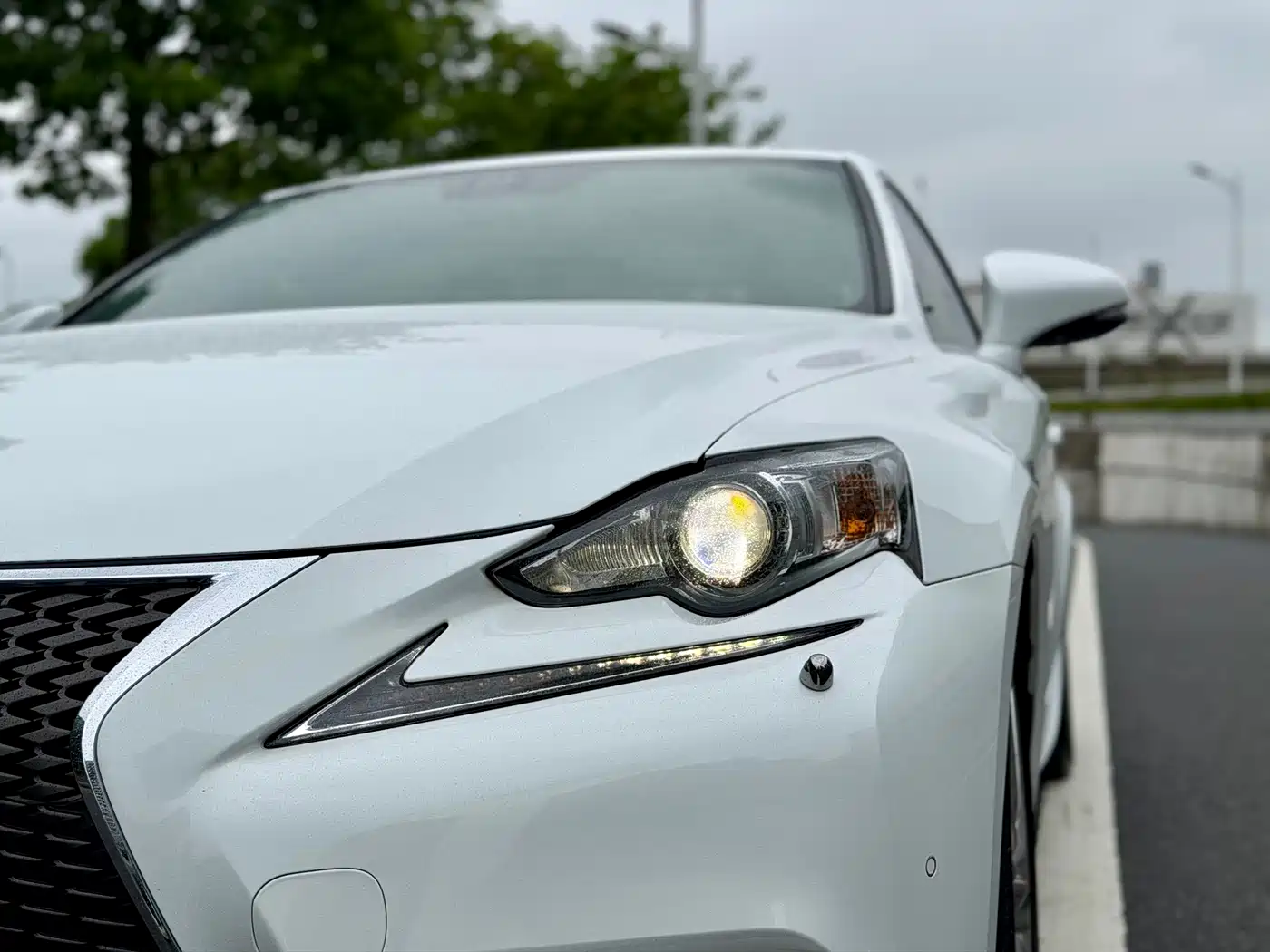 Lexus IS 2015 200t F SPORT фото 10