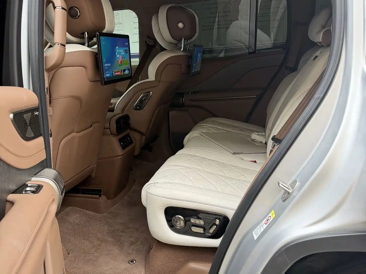 Yangwang U8 2024 2023 Luxury Edition