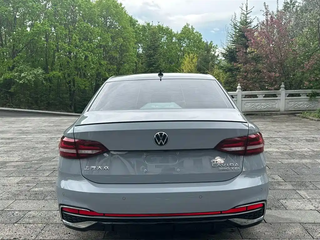 Volkswagen Lavida 2023 280TSI DSG Starlight Comfort Edition фото 5