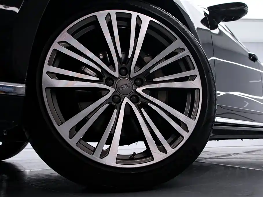 Audi A8 2021 A8L 50 TFSI quattro Comfort фото 17
