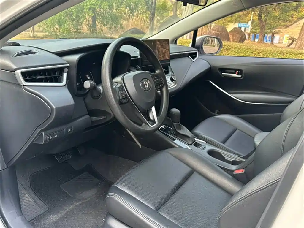 Toyota Corolla 2023 1.8L Smart Hybrid Dual Engine Pioneer Edition фото 4