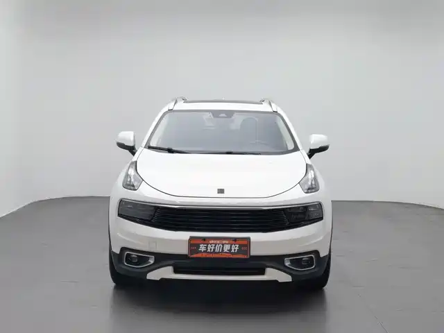 Lynk & Co 01 2017 2.0T 2WD Pro Version — фото 3