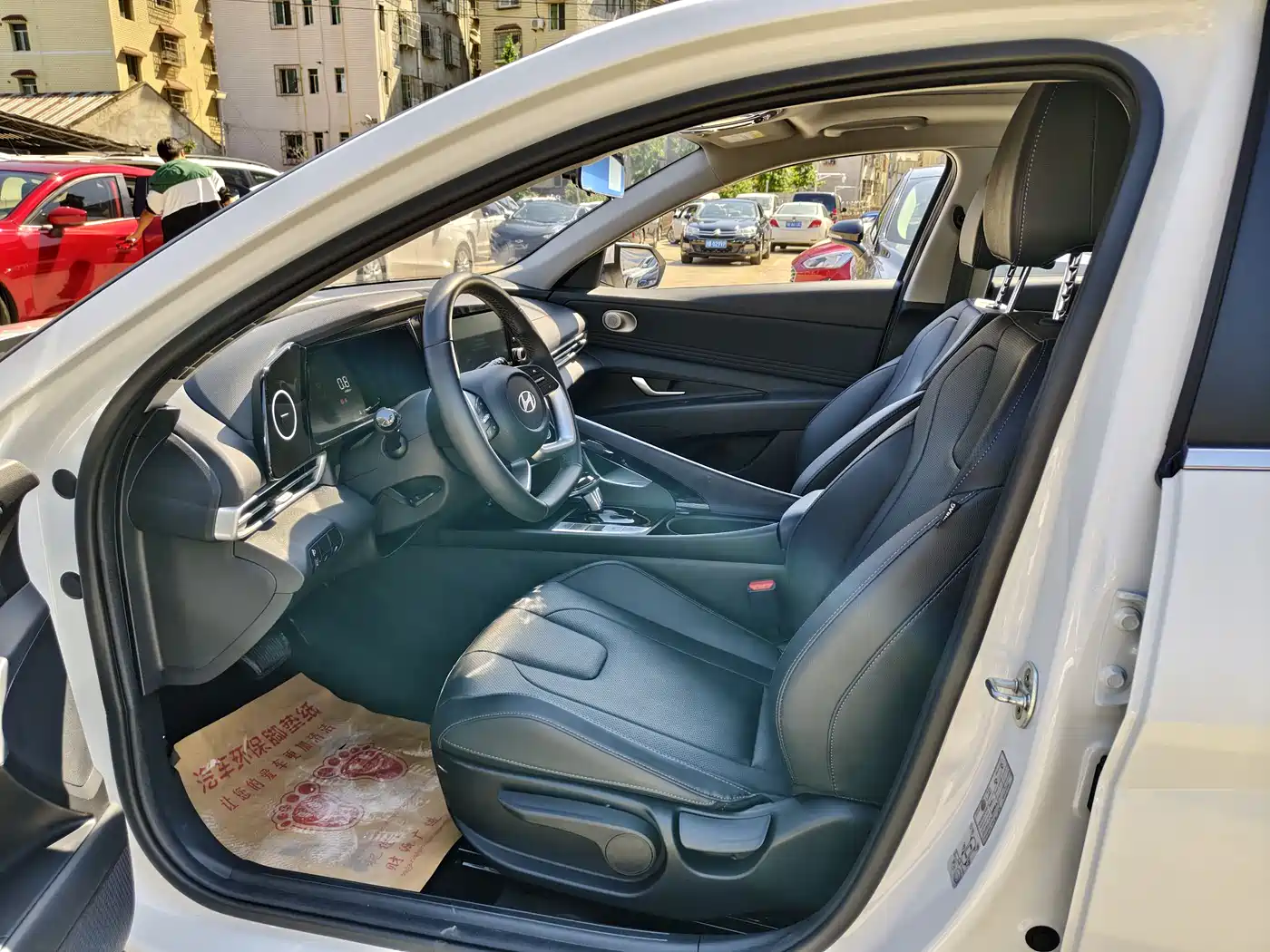 Hyundai Elantra 2023 1.5L CVT GLX Elite Edition фото 8